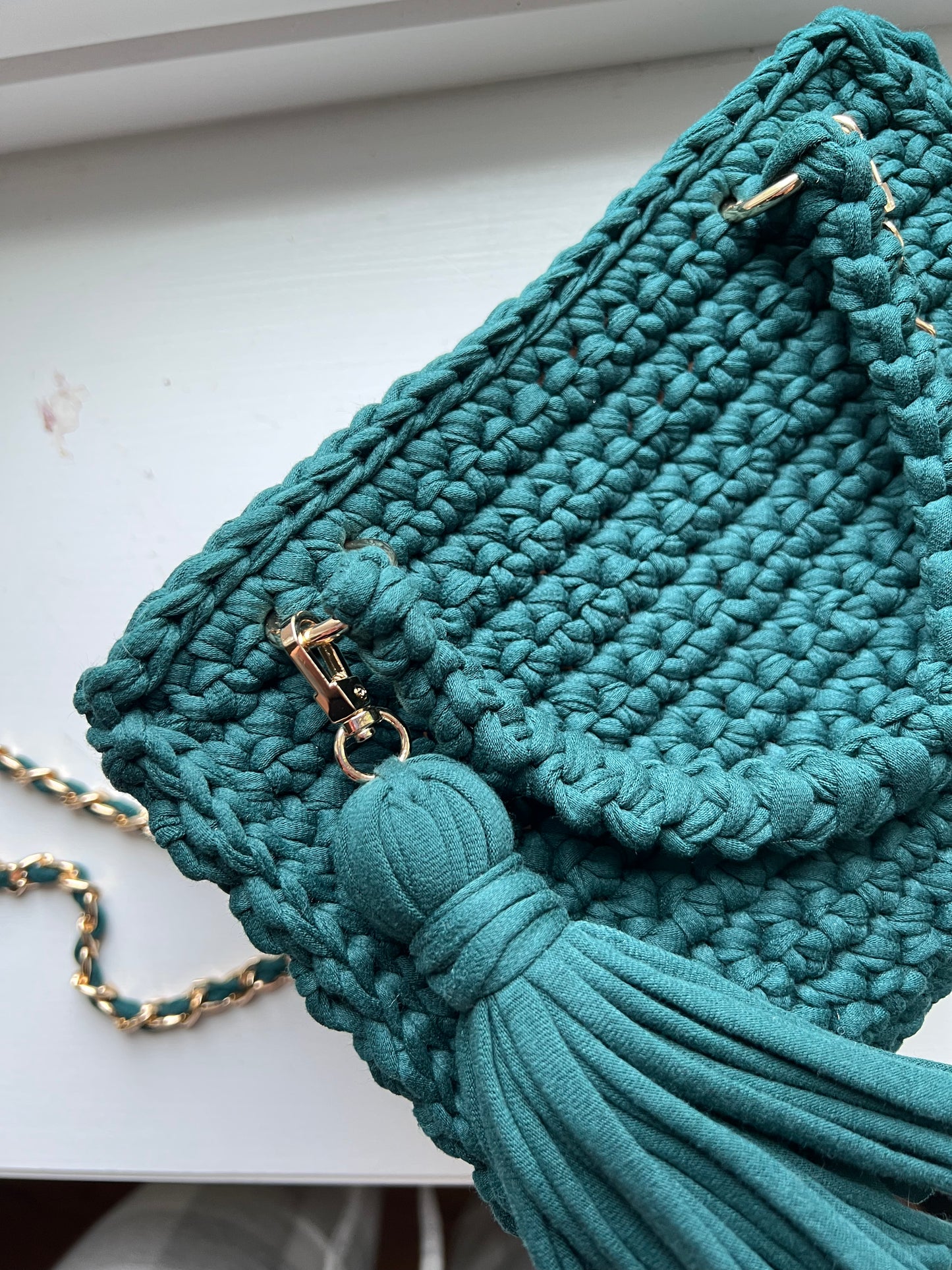 Lulu Crossbody  Handmade Crochet T-shirt Yarn Bag – Sparkling Pineapple