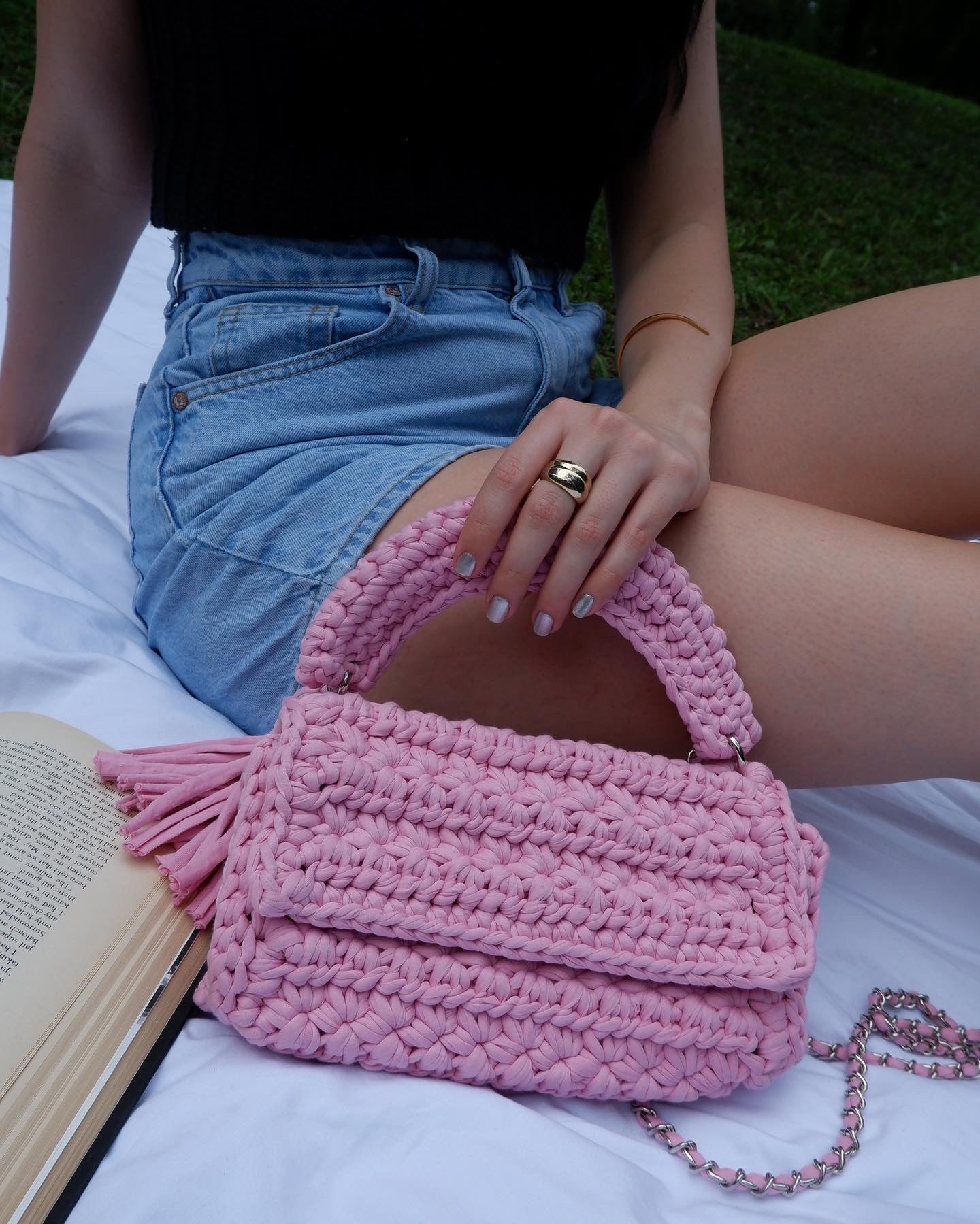 NYC Crossbody | Handmade Crochet T-shirt Yarn Bag